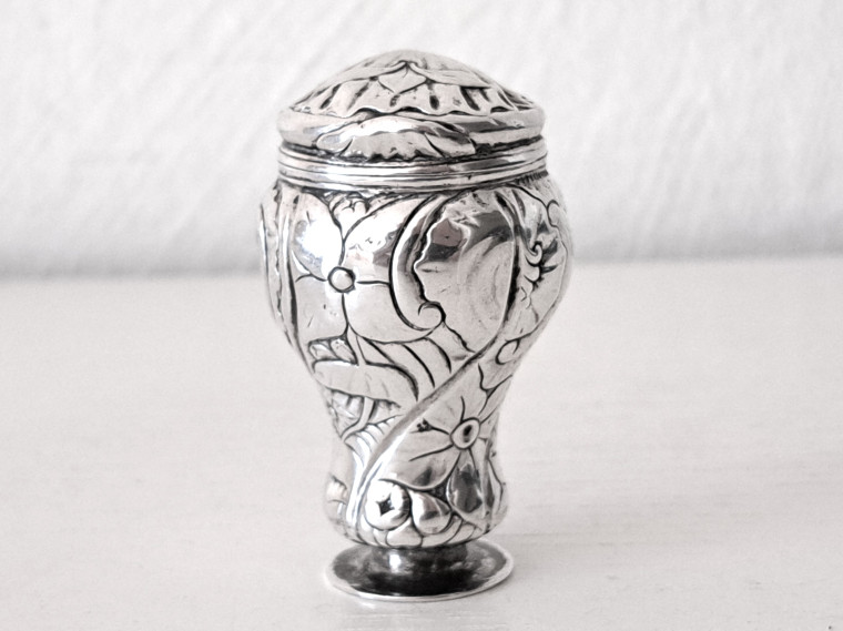 LUKTDOSA, ROKOKO, säkerligen CARL SCHMIDT KÖPING c:a 1780