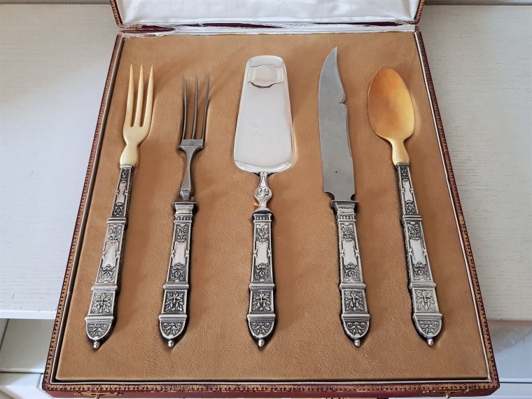SERVERINGSBESTICK inkl TRANCHERBESTICK  i SCHA-TULL, TYSKLAND c:a 1890