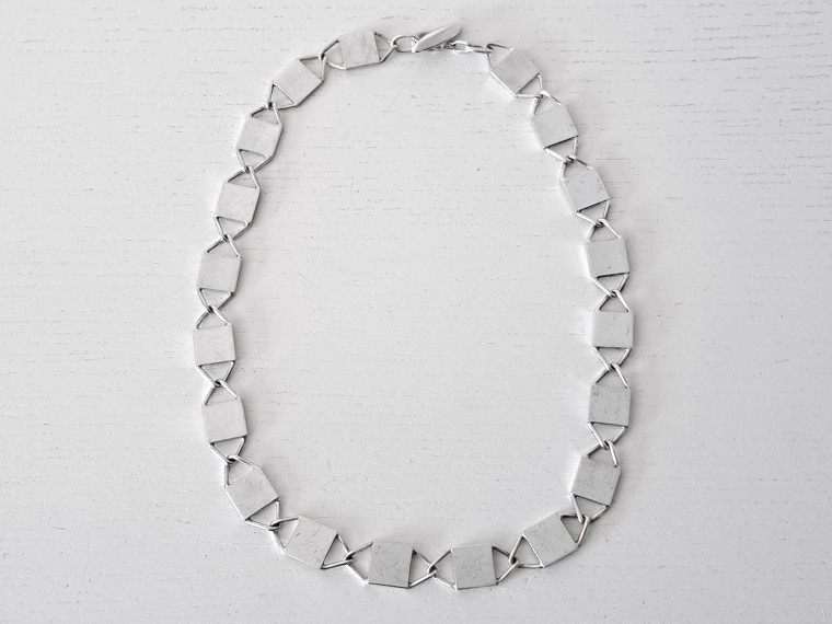 HALSBAND, ARVO SAARELA ENKÖPING 1966