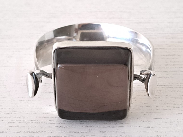 ARMRING m stor RÖKTOPAS, sign TORUN BÜLOW-HÜBE GEORG JENSEN c:a 1980